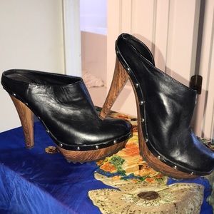 Dollhouse high heel clogs
